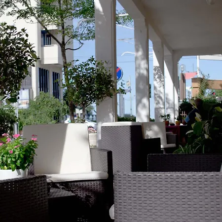 Bolognese Bellevue 2* Риччоне