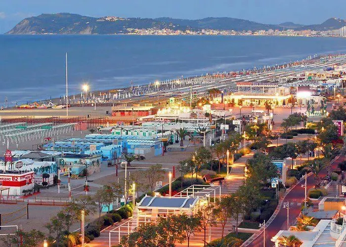 מלון Bolognese Bellevue 2*